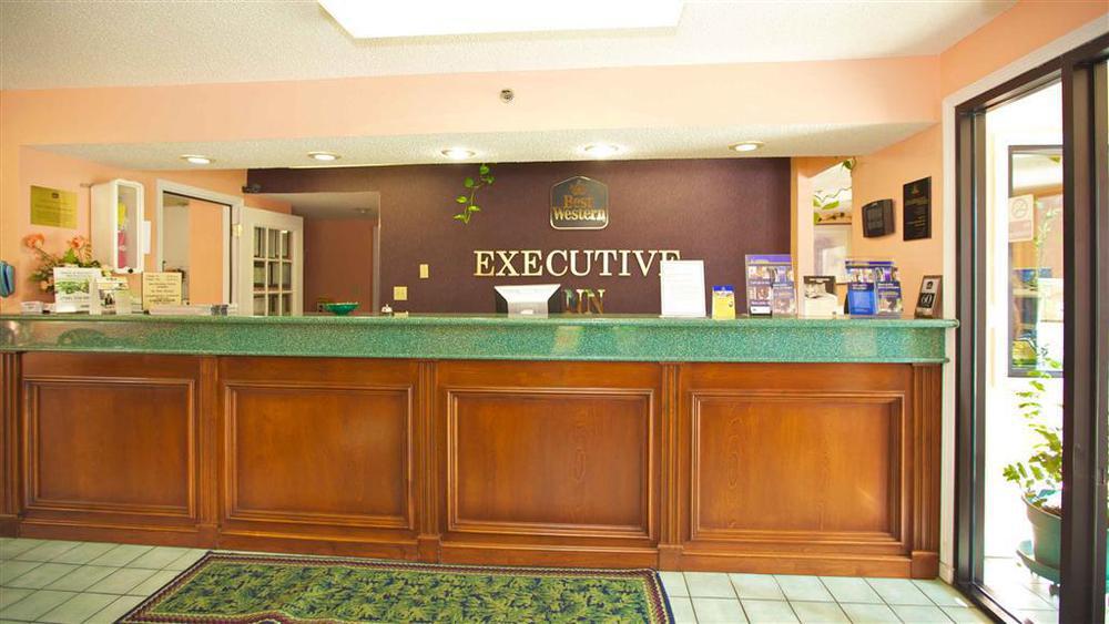 Red Roof Inn & Suites Rome Interior photo