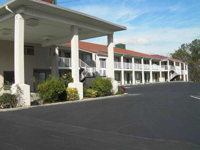 Red Roof Inn & Suites Rome Exterior photo